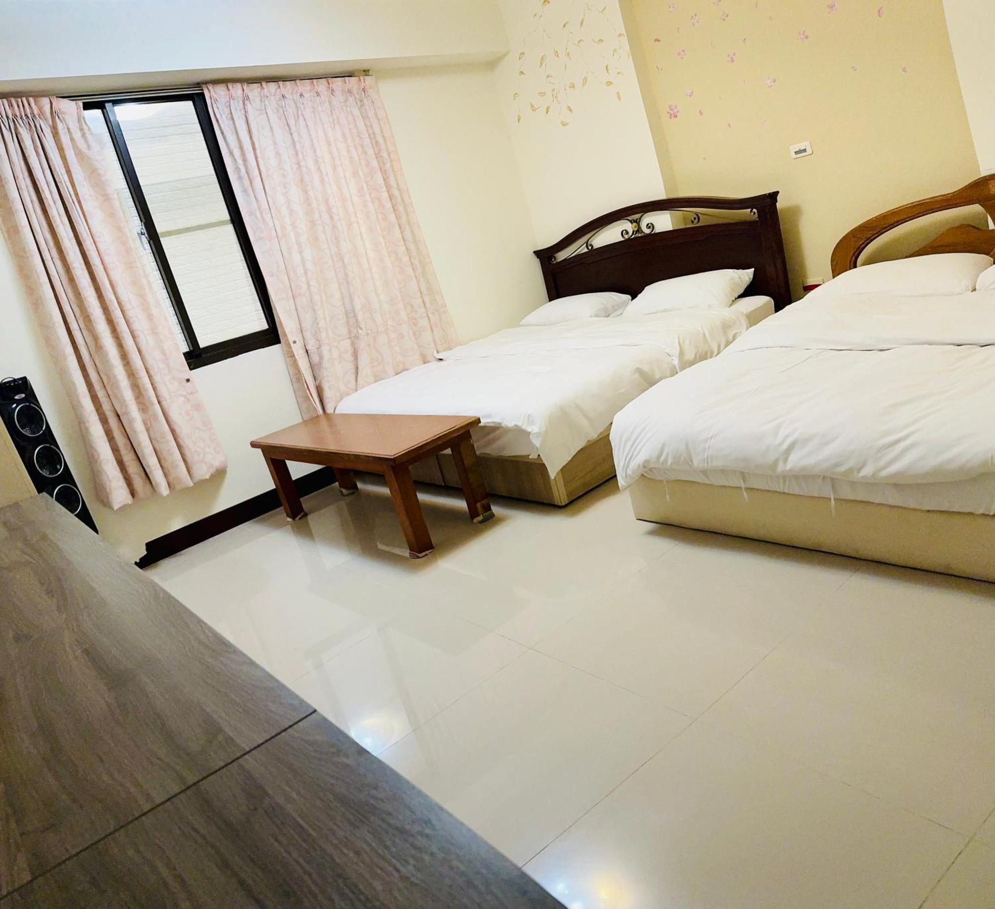 花園夜市易民宿 Tainan Exterior photo
